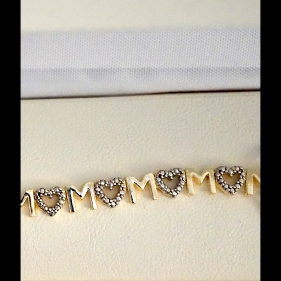 New Boxed MOM Bracelet 7.5" Christmas Gift, New Mom or Just Because! - Picture 4 of 15